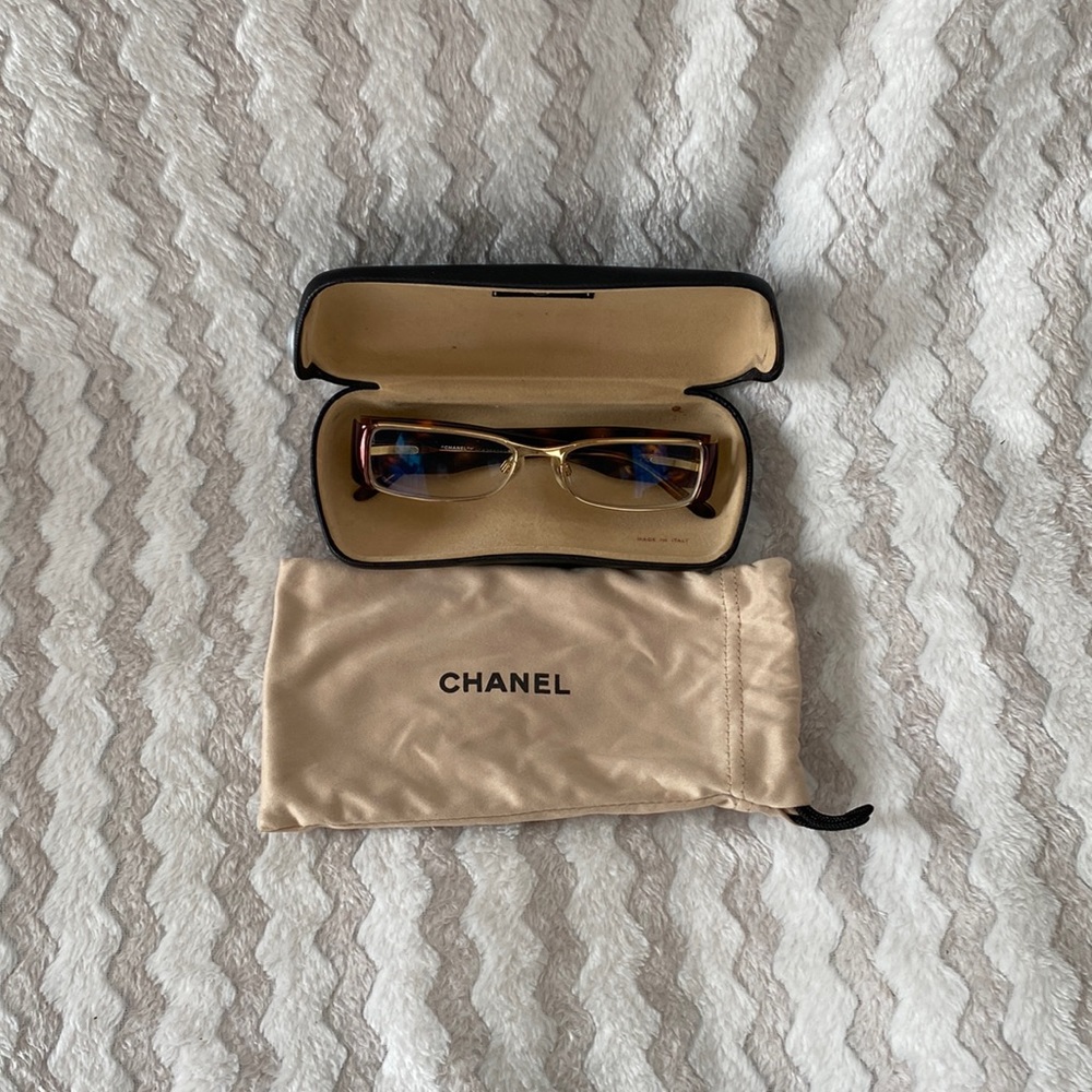 Chanel Tortoise Shell Frames With Case And Percep… - image 1